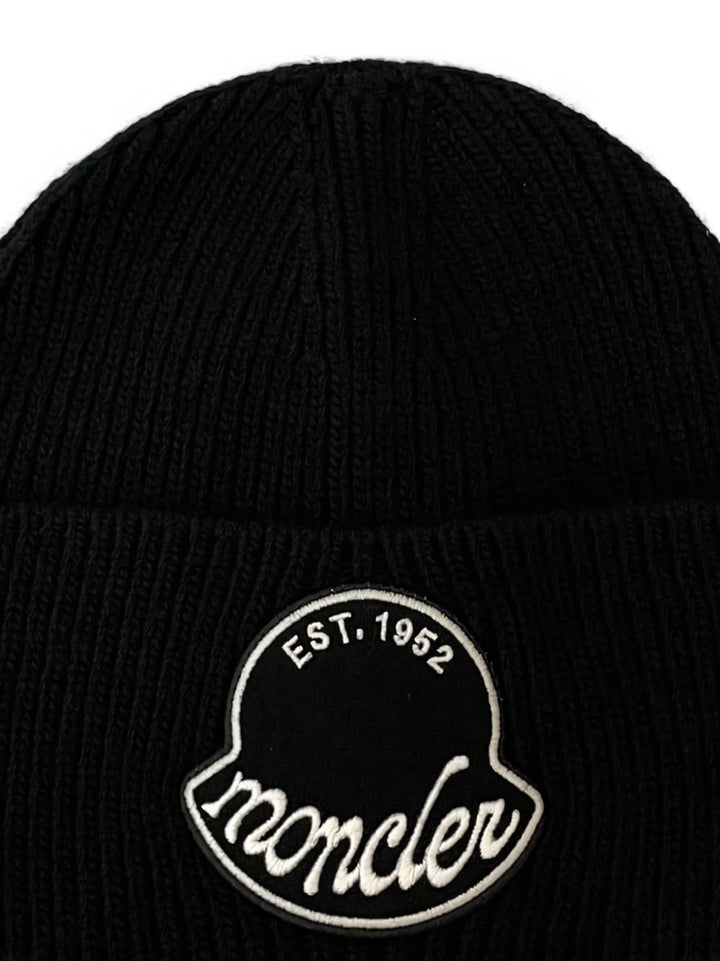 Moncler
Berretto con applicazione logo
