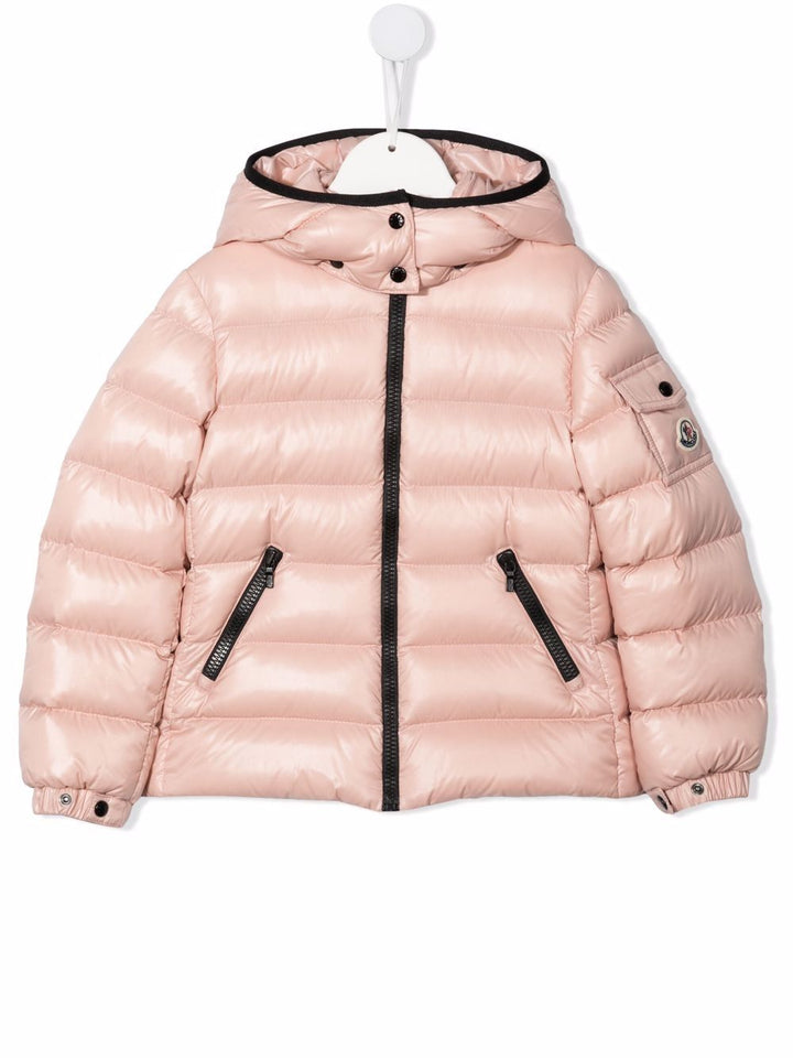 Moncler Enfant
Piumino con orlo a contrasto