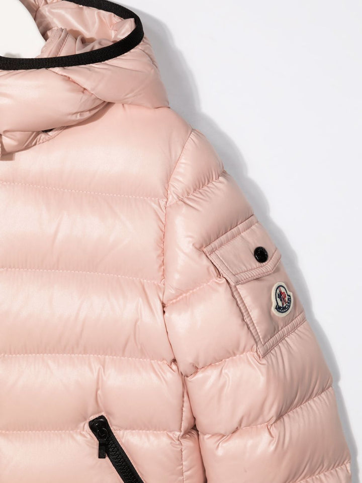 Moncler Enfant
Piumino con orlo a contrasto