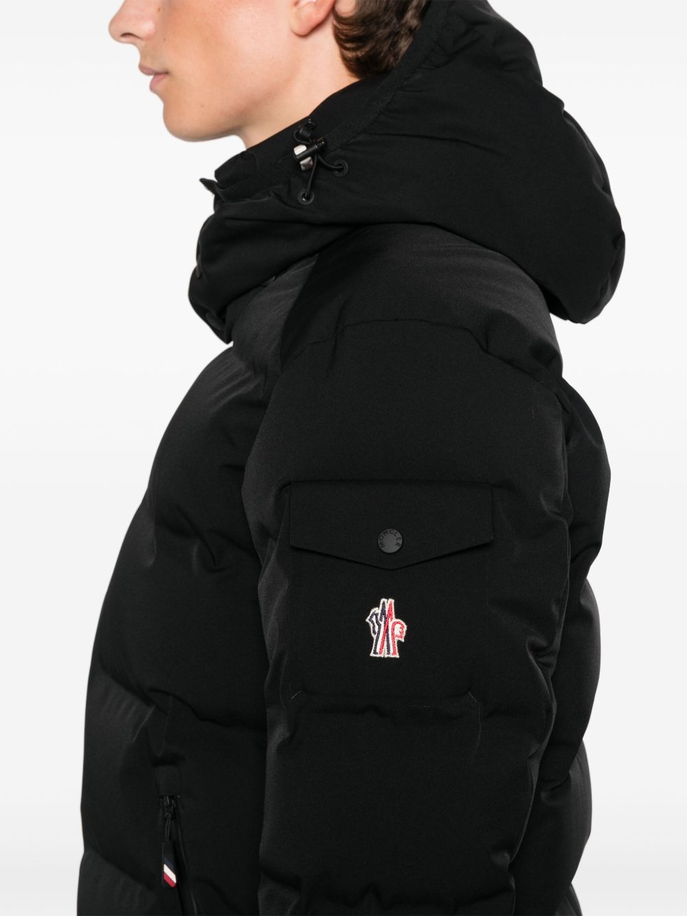 Moncler Grenoble
Piumino da sci Montgetech con cappuccio