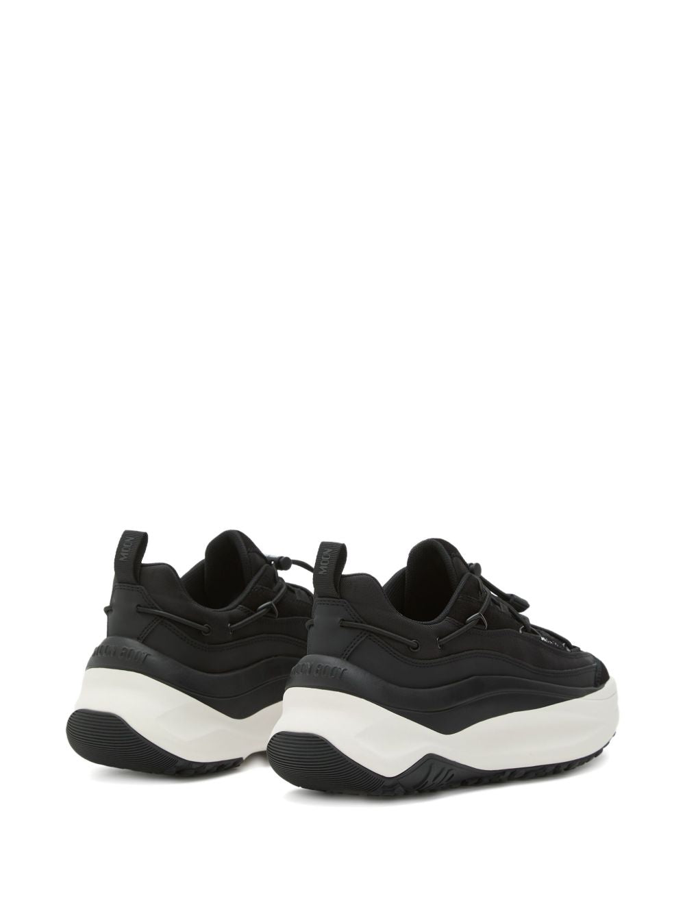 Moon Boot
Sneakers con plateau e logo