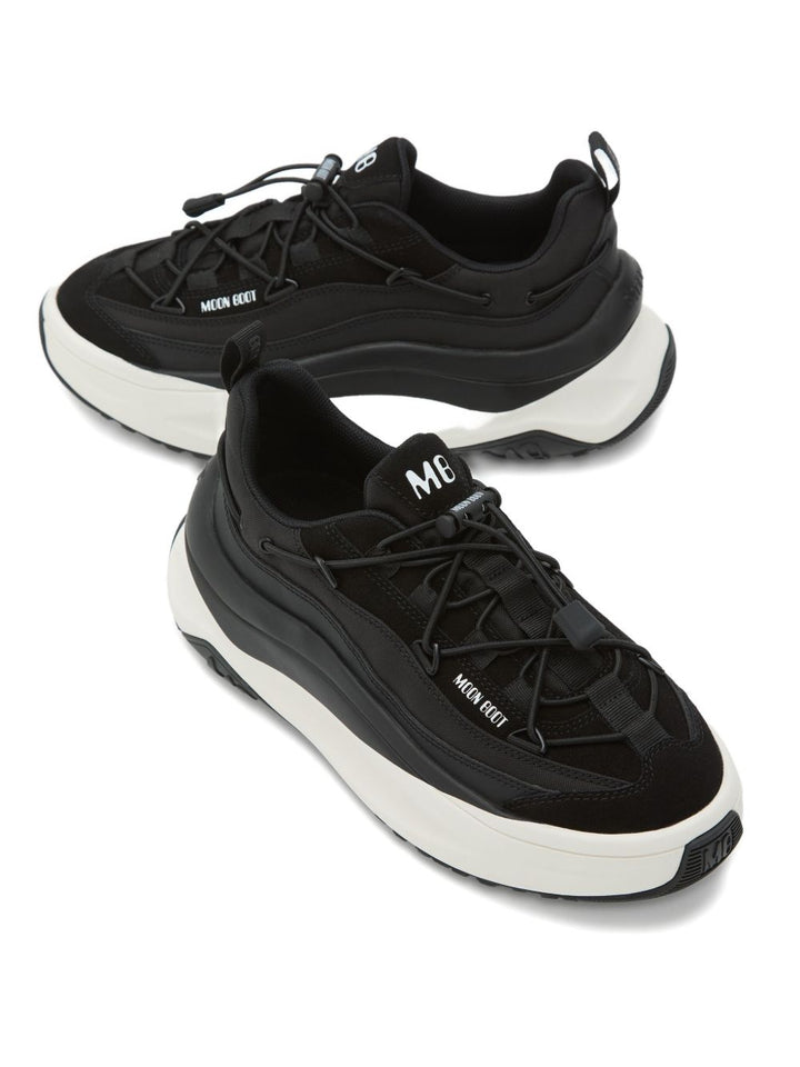 Moon Boot
Sneakers con plateau e logo