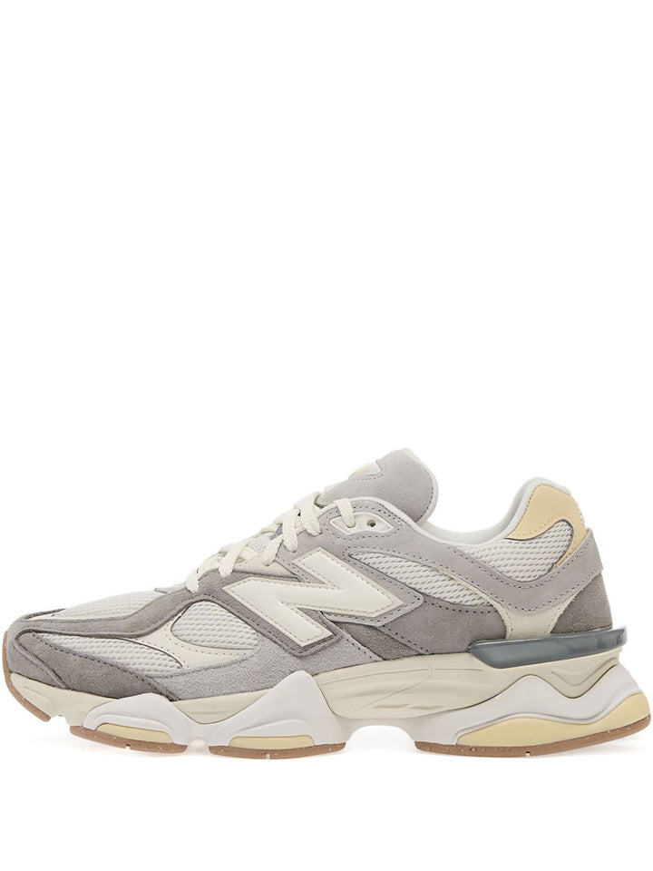 New Balance
9060