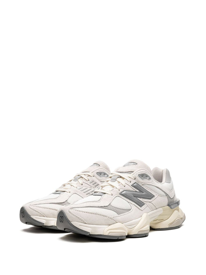 New Balance
9060