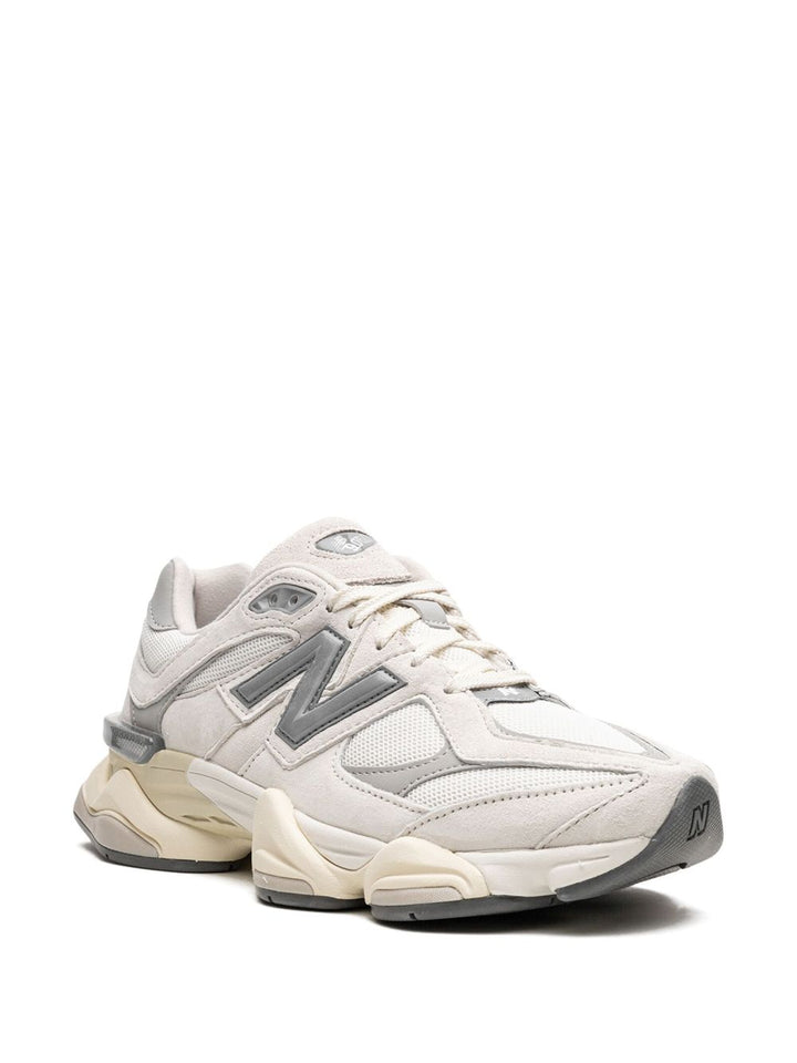 New Balance
9060
