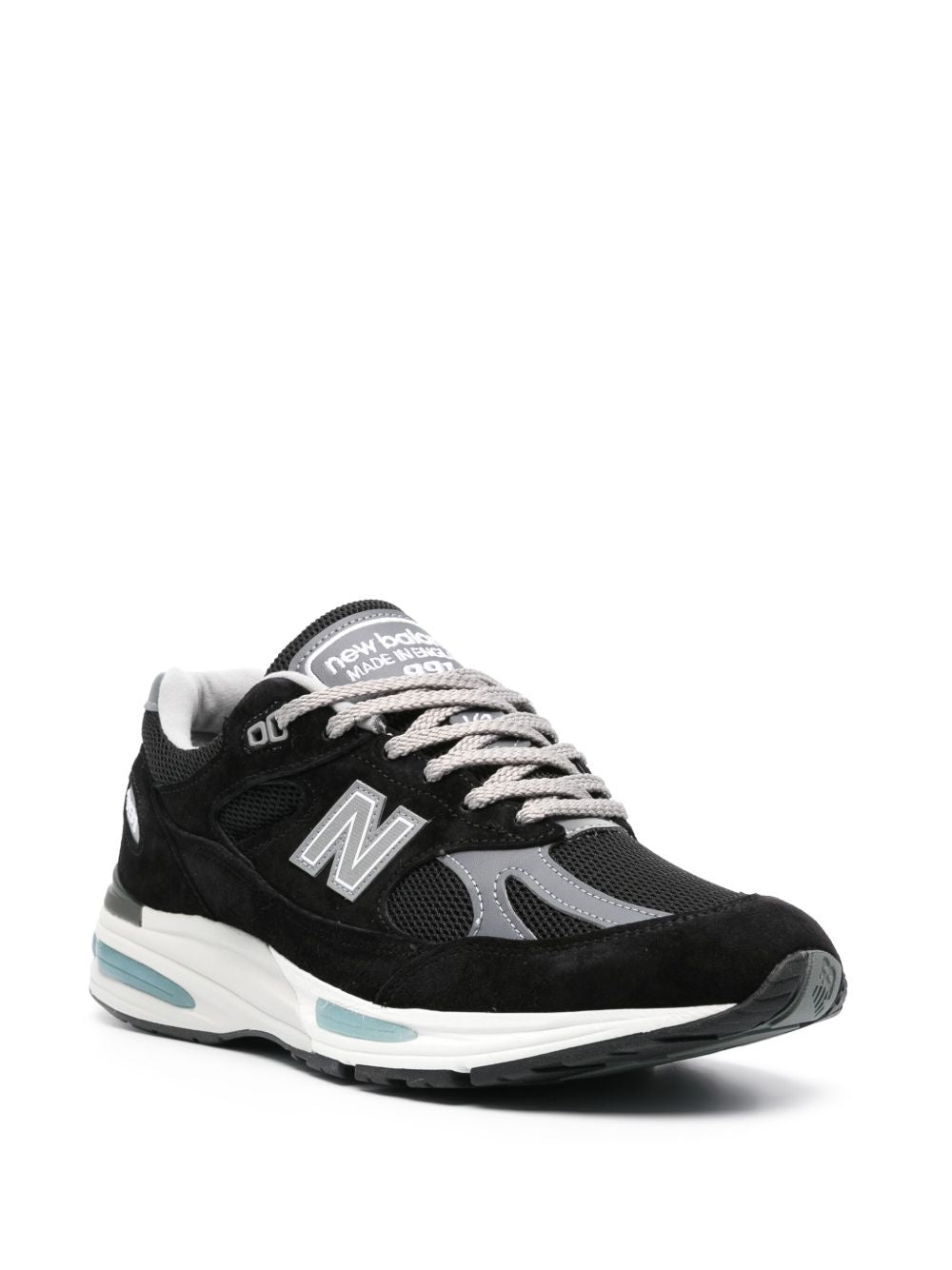 New Balance
991v2