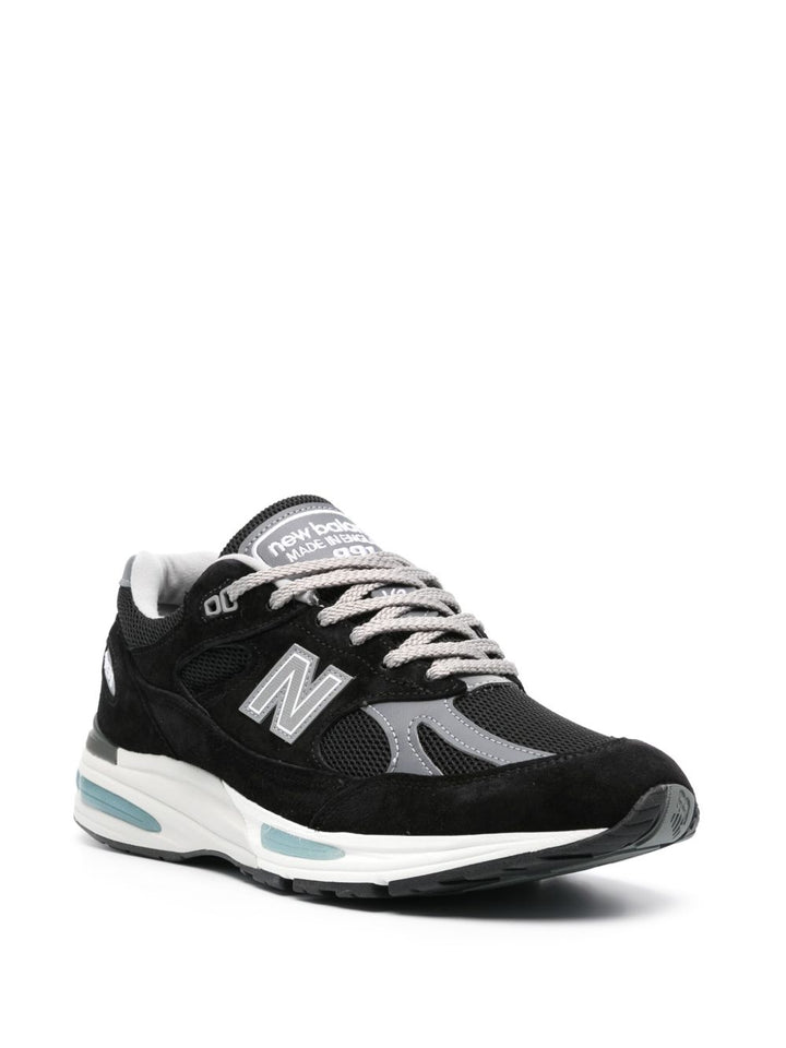 New Balance
991v2