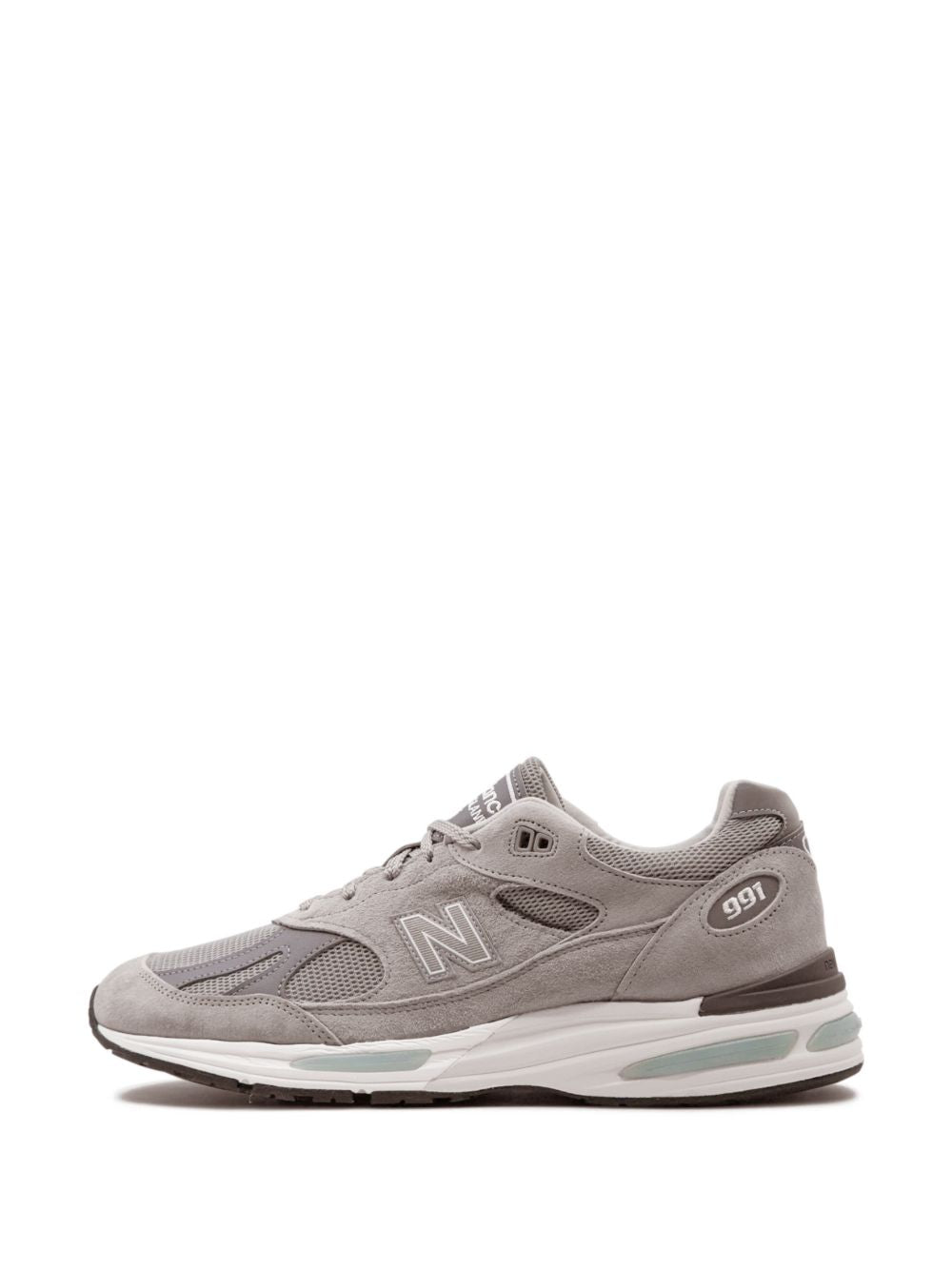 New Balance
991v2