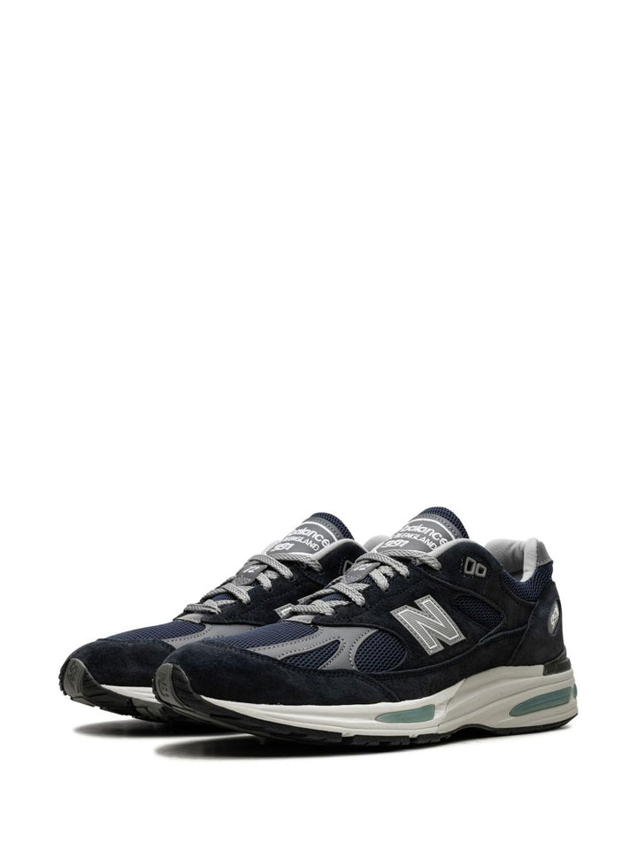 New Balance
991v2