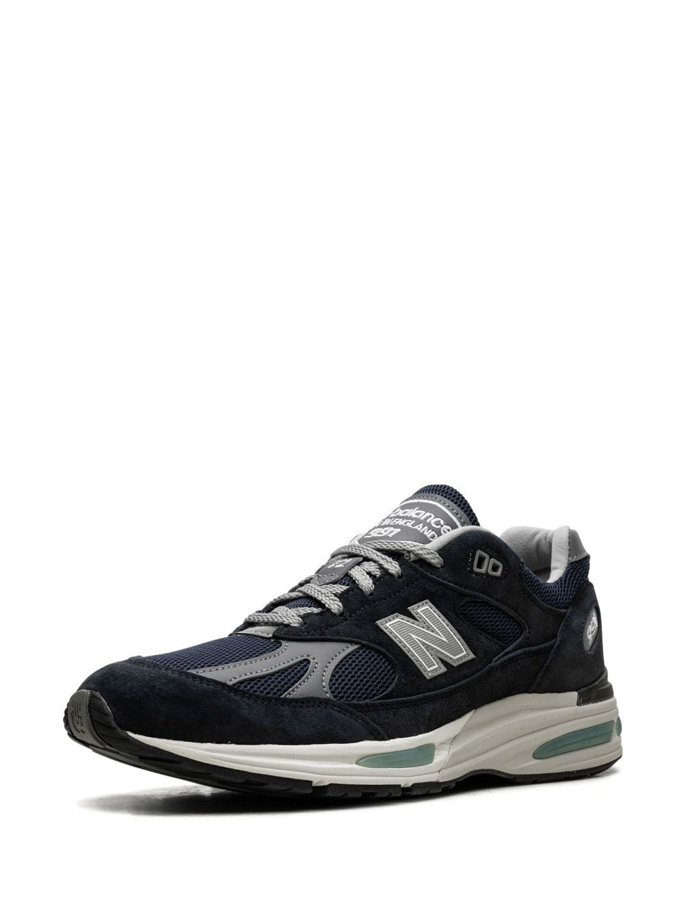 New Balance
991v2