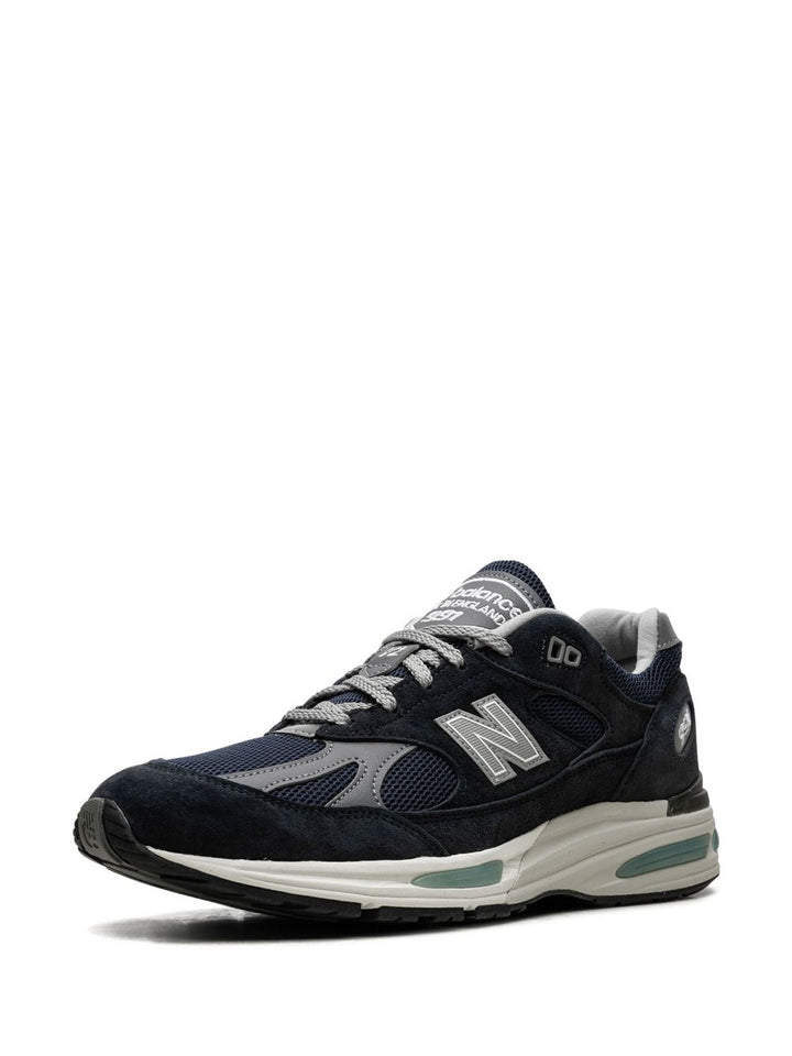 New Balance
991v2