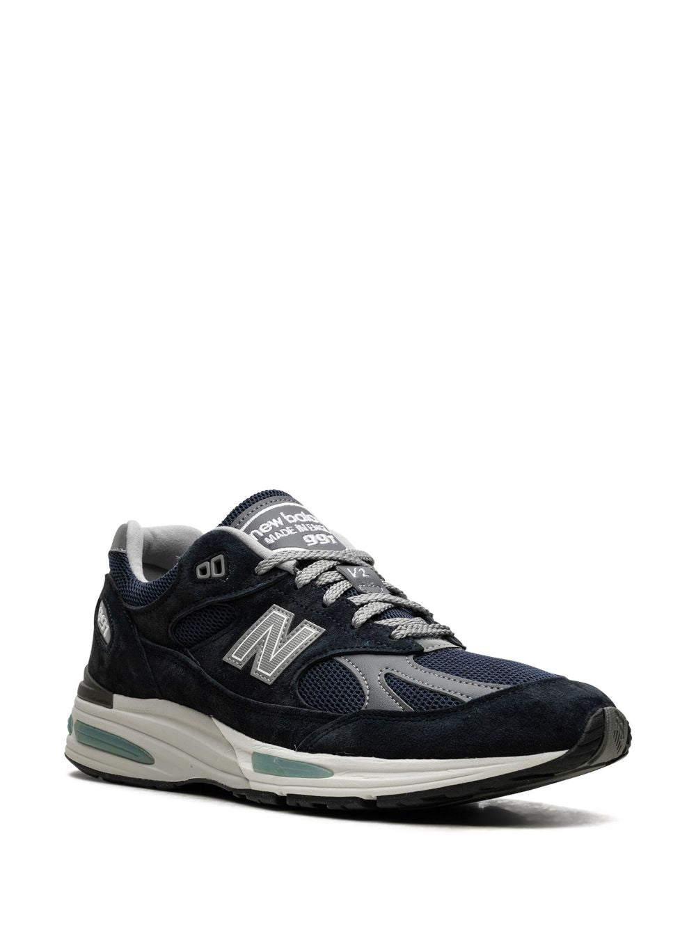 New Balance
991v2