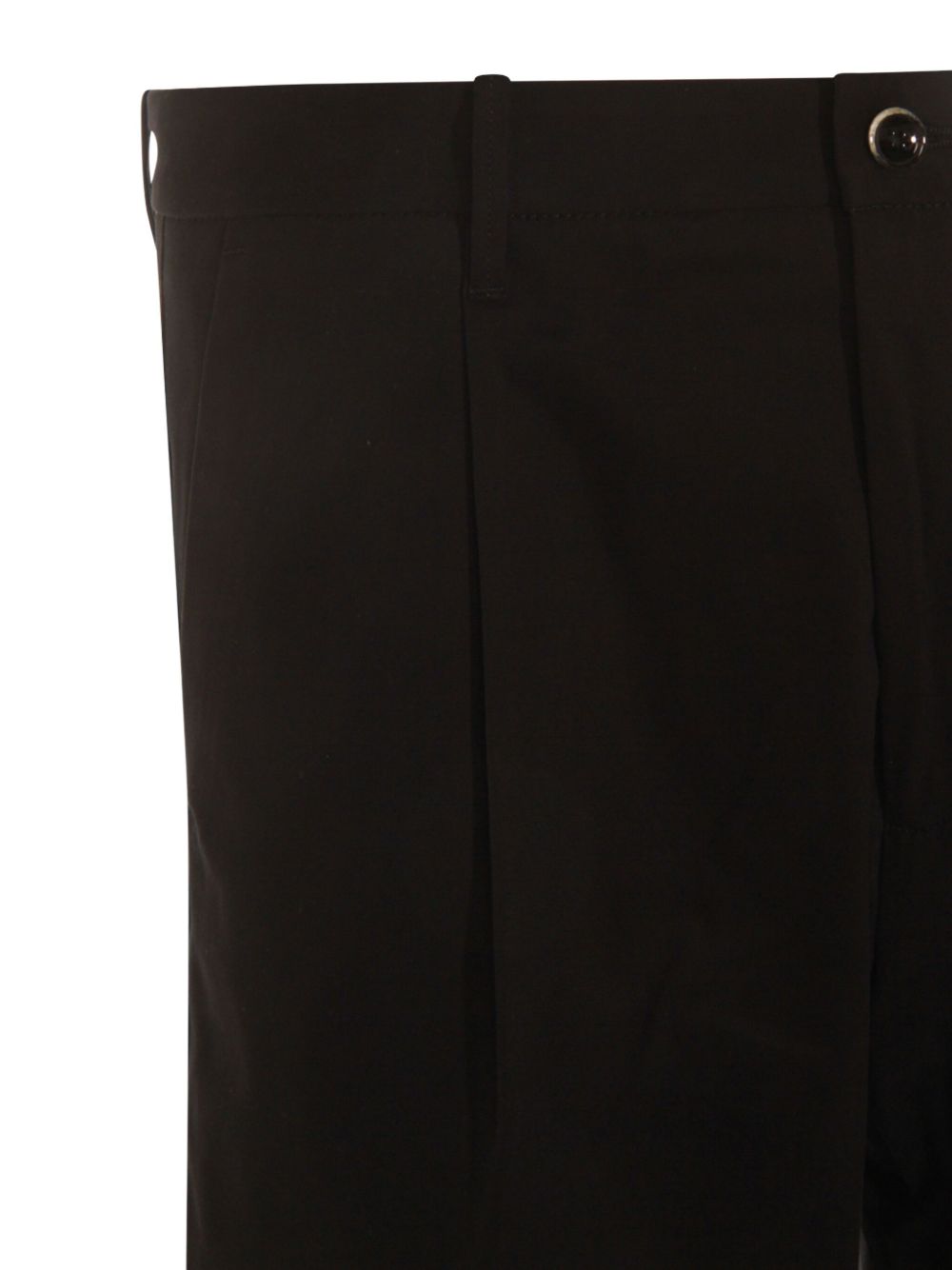 Nine In The Morning
Pantalone con una piega.