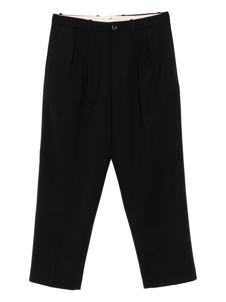 Nine In The Morning
Pantaloni neri con pieghe