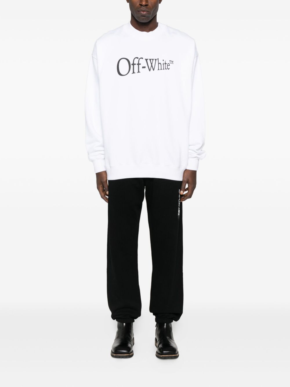 Off White
Felpa bianca manica lunga, girocollo con logo
