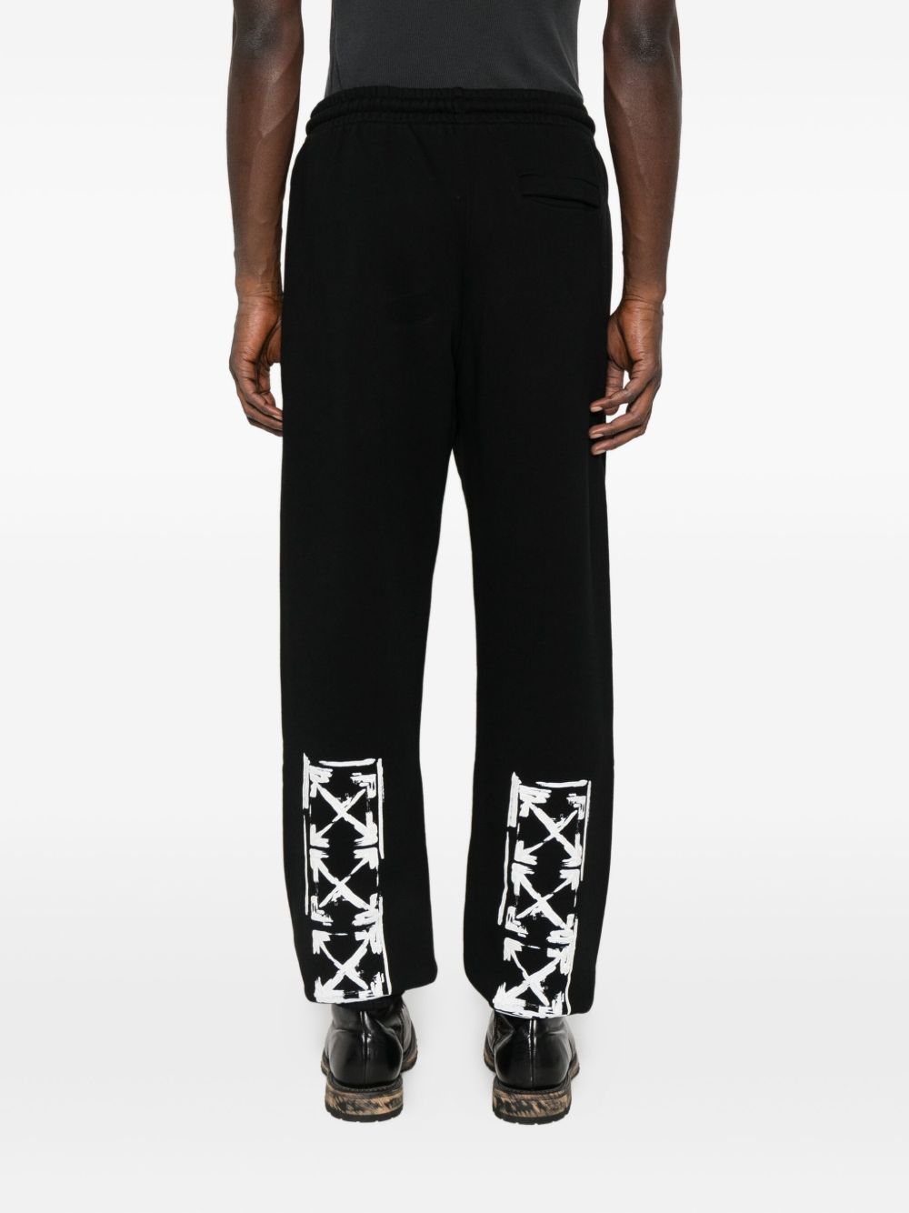 Off White
Pantalone in felpa nero con logo