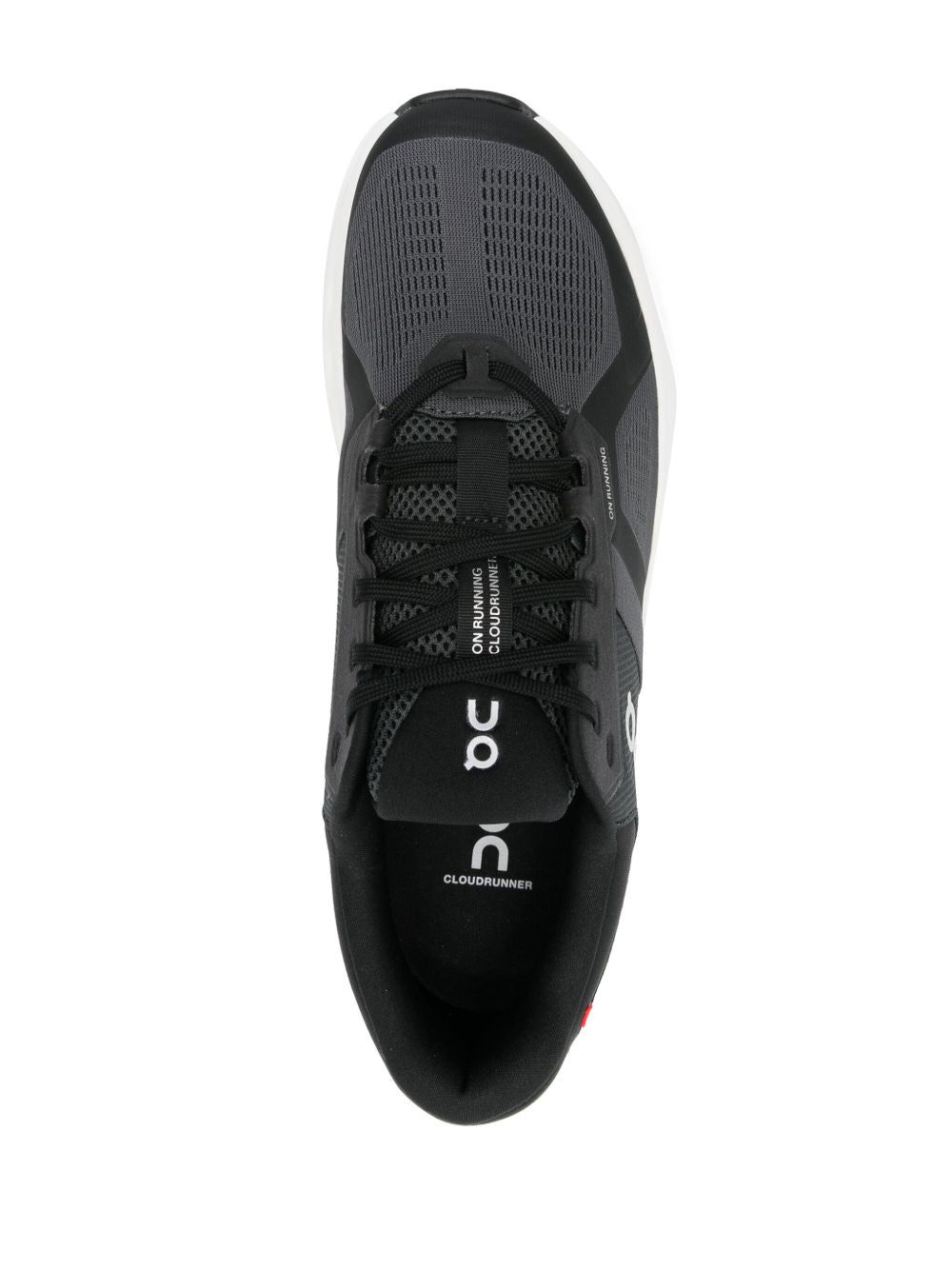On Running
Sneakers