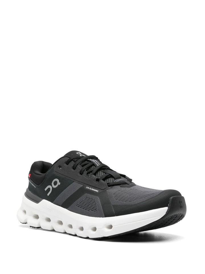 On Running
Sneakers