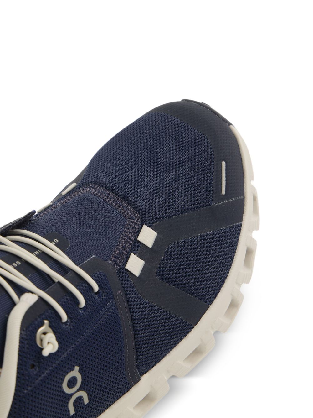 On Running
Sneakers Cloud 6