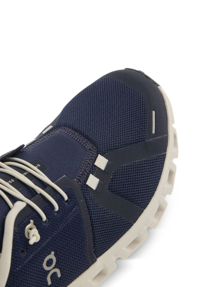 On Running
Sneakers Cloud 6