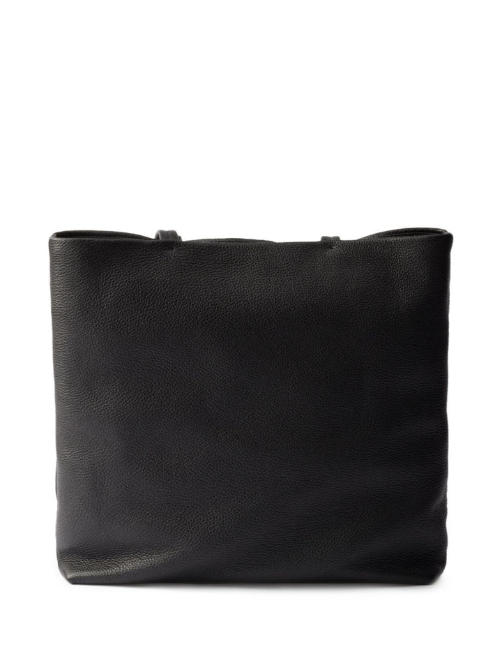 Prada
Borsa tote grande in pelle
