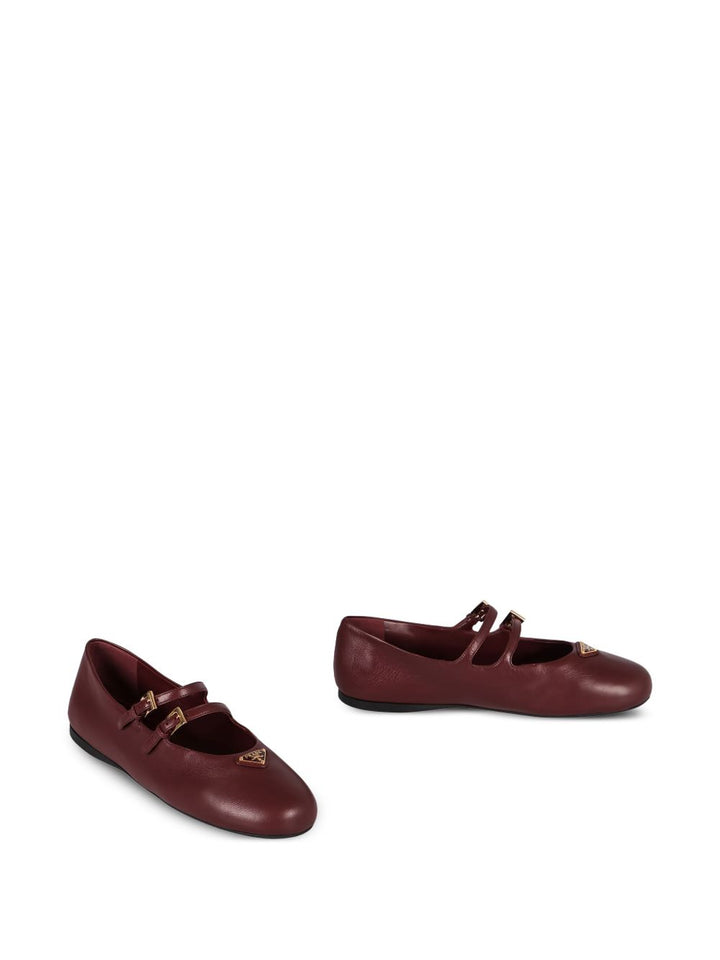 Prada
Ballerine in pelle con doppia fibbia