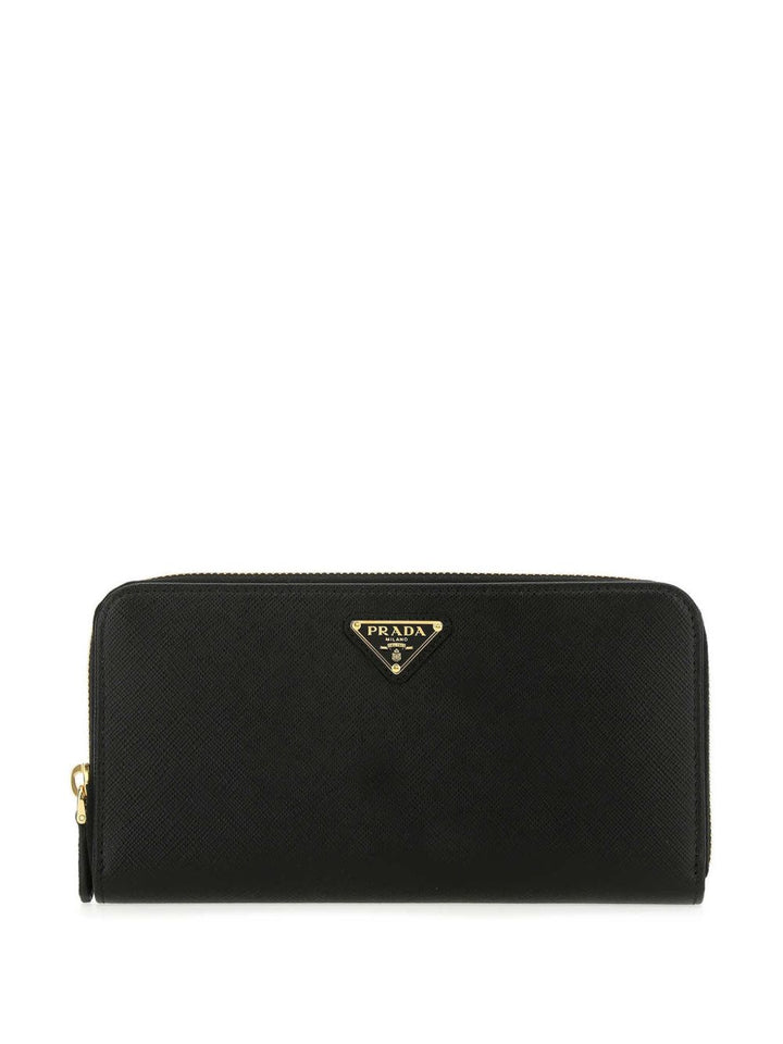 Prada
Portafoglio grande con zip a giro