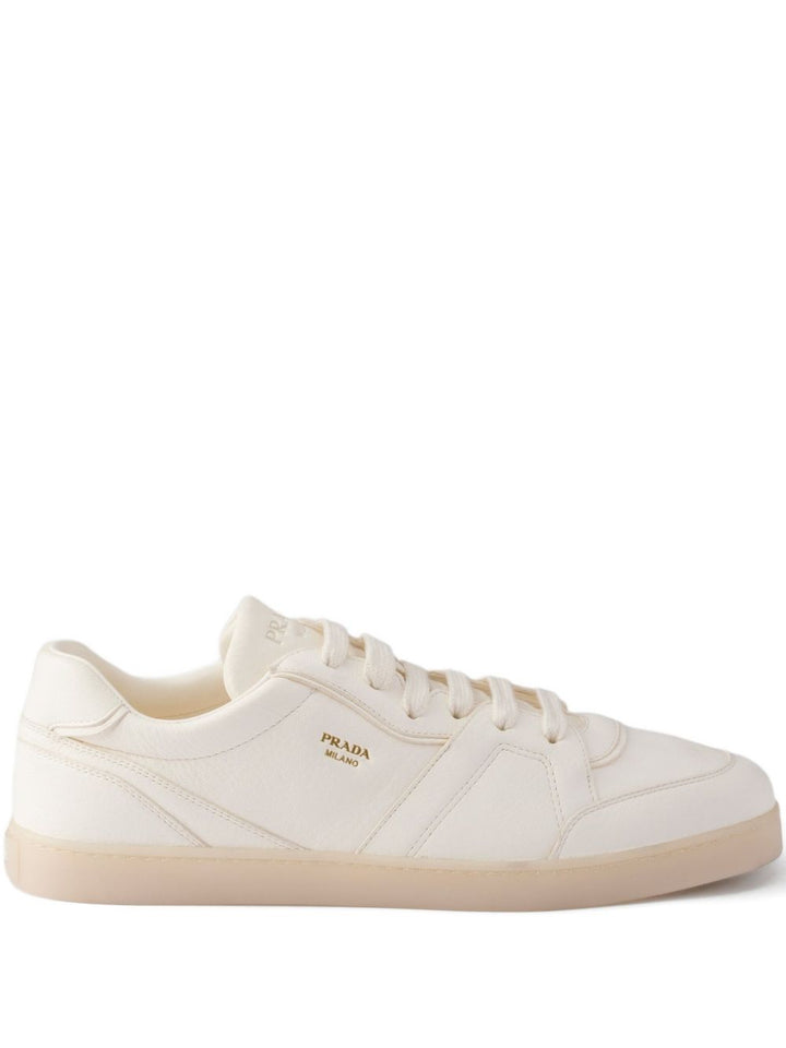 Prada Sneakers in pelle con logo