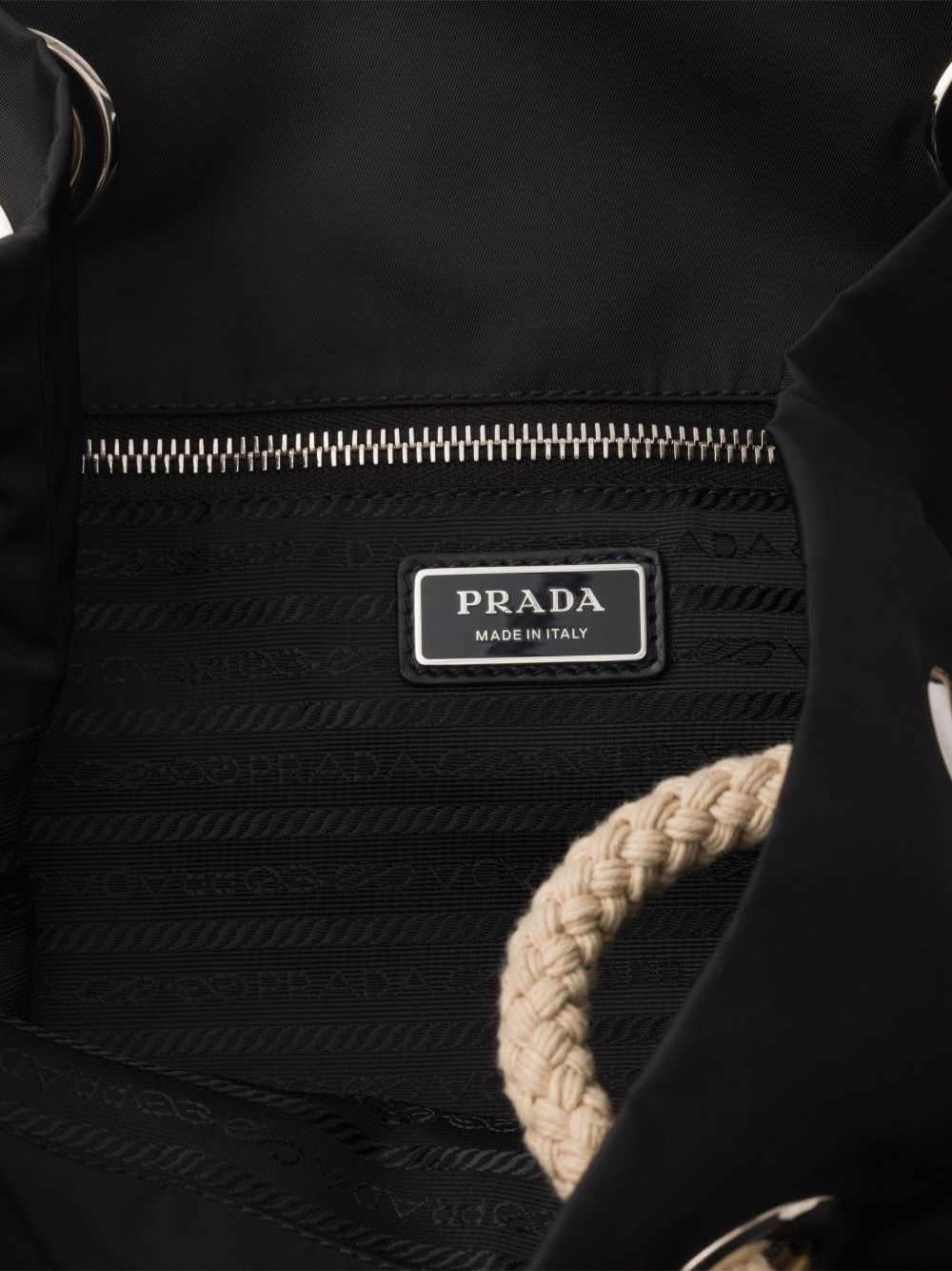 Prada
Borsa tote Re-Nylon con coulisse