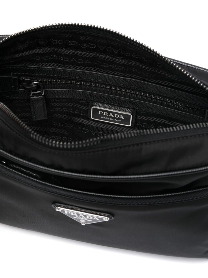 Prada
Borsa messenger con placca logo