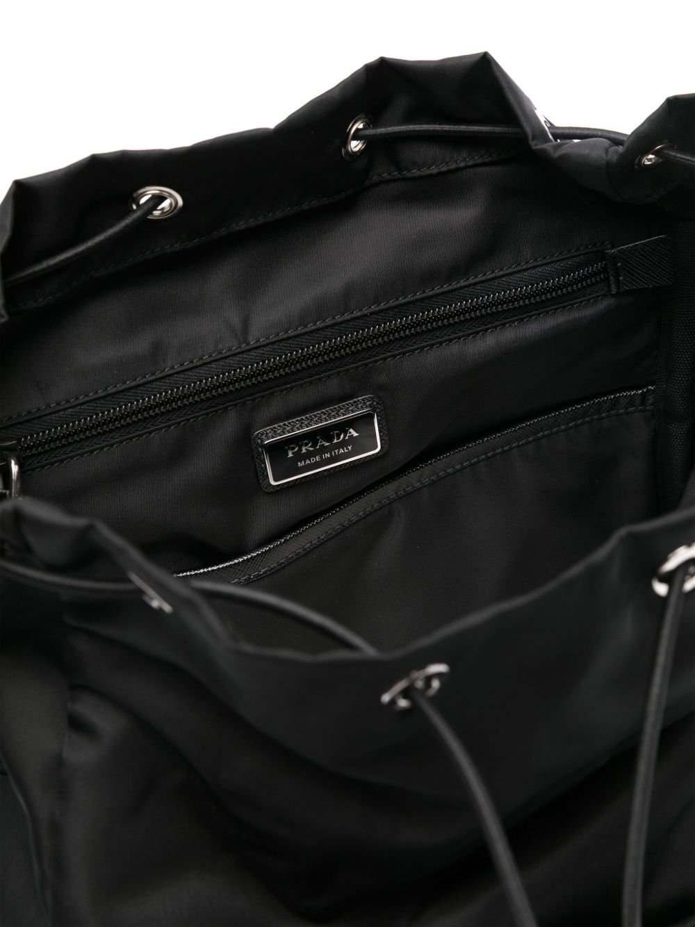 Prada
Zaino Re-Nylon con logo a triangolo
