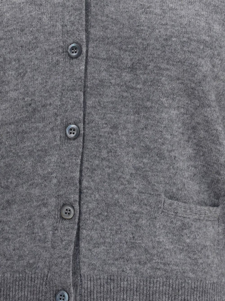Prada

Cardigan grigio,