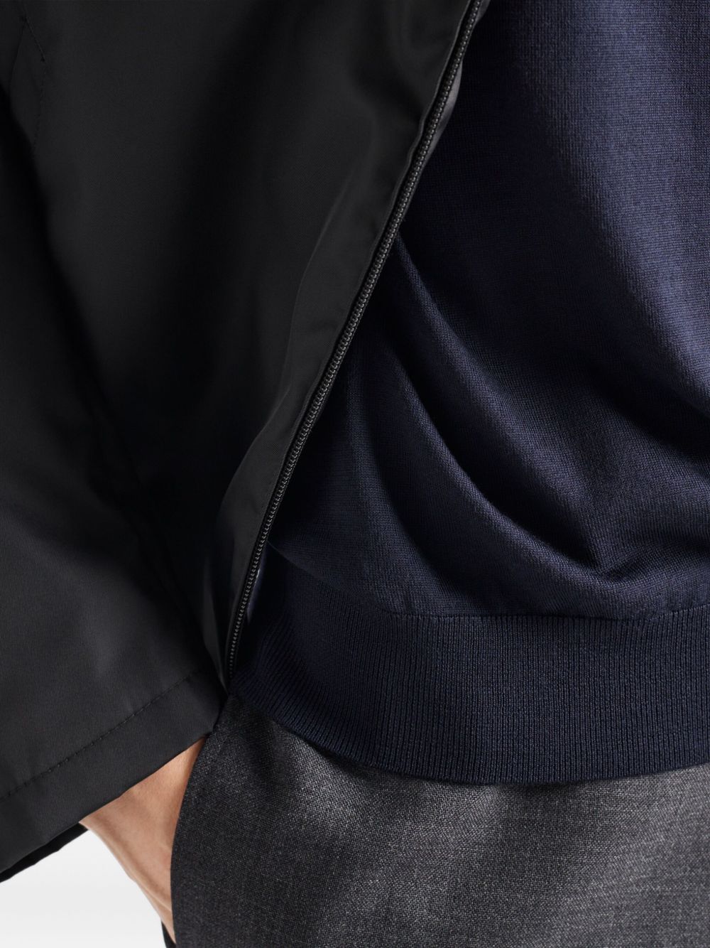 Prada
Polo in lana con logo