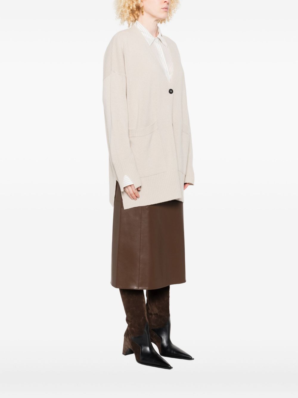 Roberto Collina
Maglione beige, scollo a V