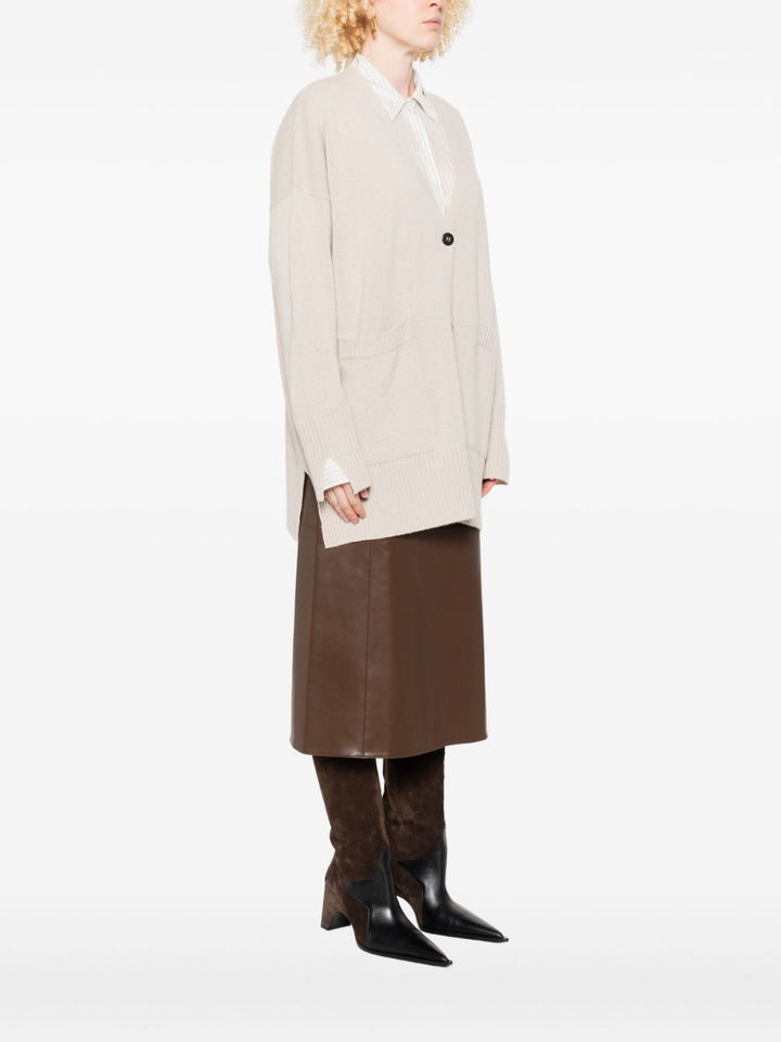 Roberto Collina
Maglione beige, scollo a V