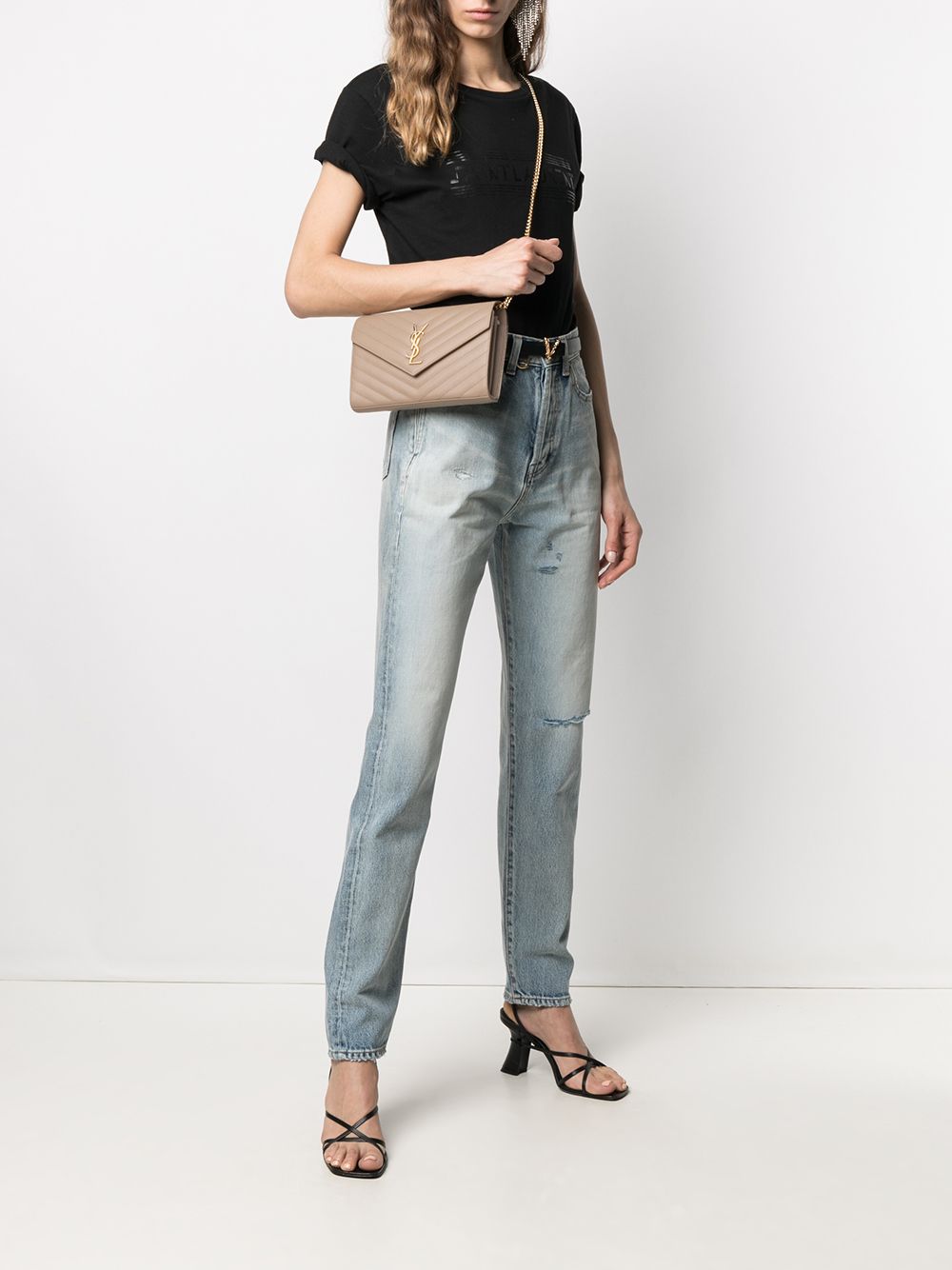 Saint Laurent 
Pochette beige