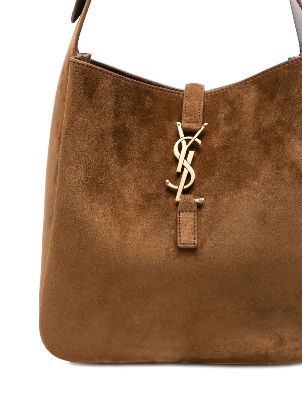 SAINT LAURENT
Borsa morbida dell’iconica LE 5 À 7