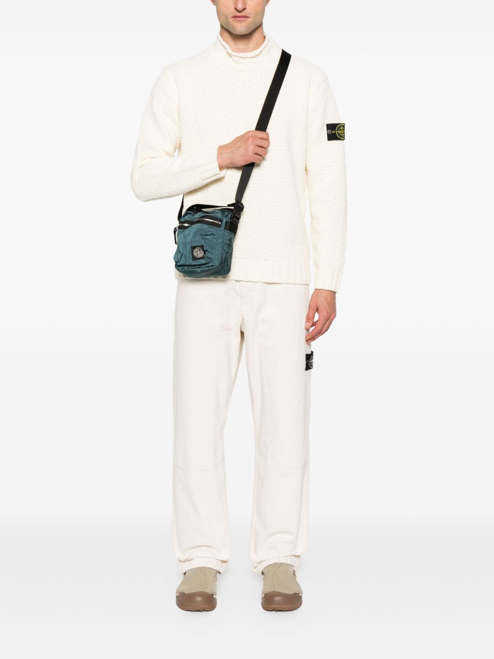 Stone Island
Maglione con applicazione Compass