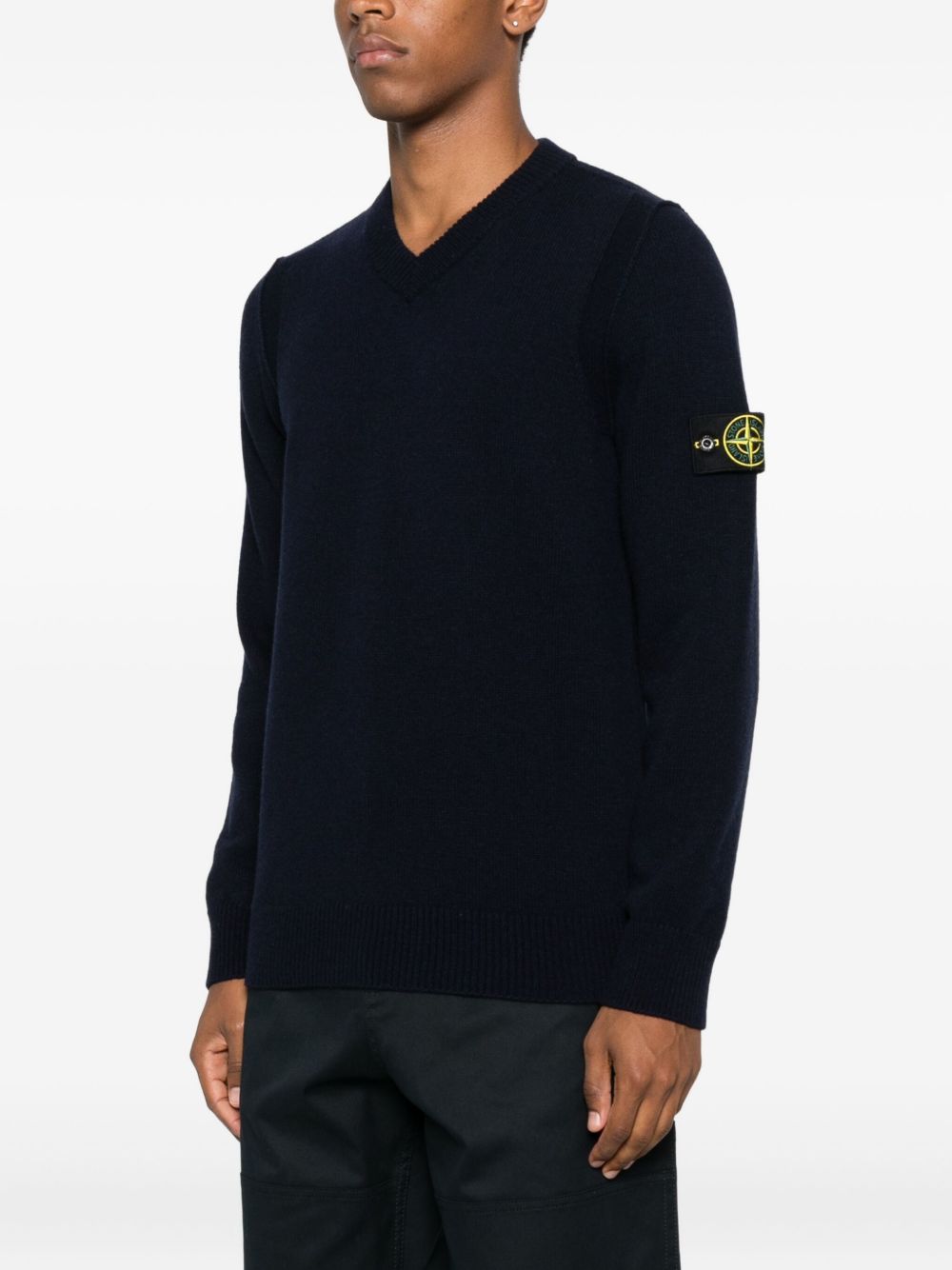 Stone Island Maglione con scollo a V e patch logo