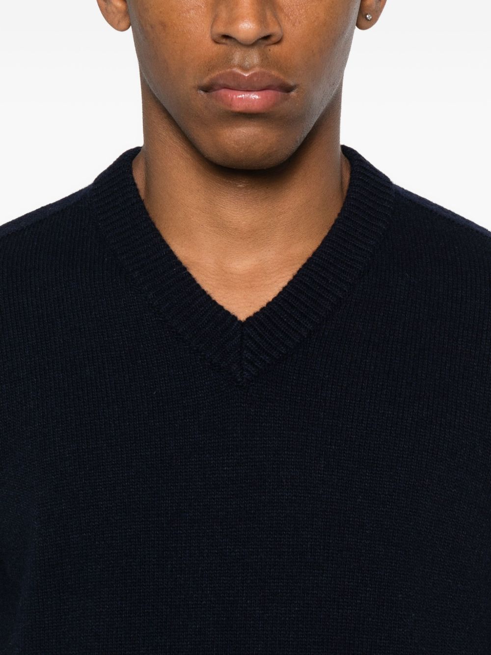 Stone Island Maglione con scollo a V e patch logo