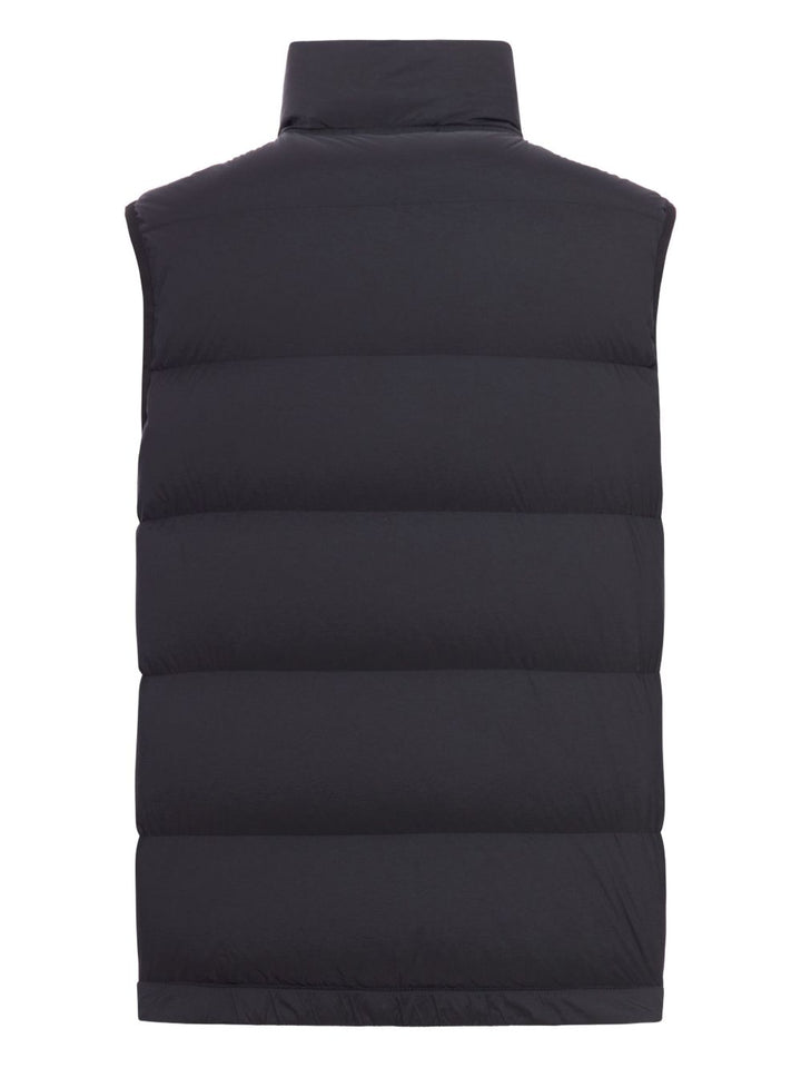 Stone Island 
Piumino smanicato nero lavagna