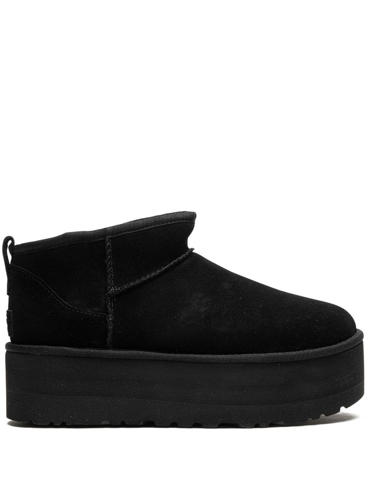 UGG
Stivali Classic Ultra Mini con suola rialzata