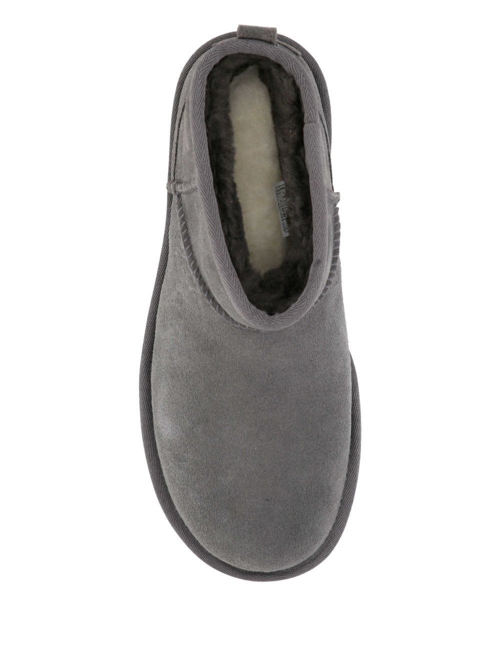 UGG
Stivali con plateau 51mm