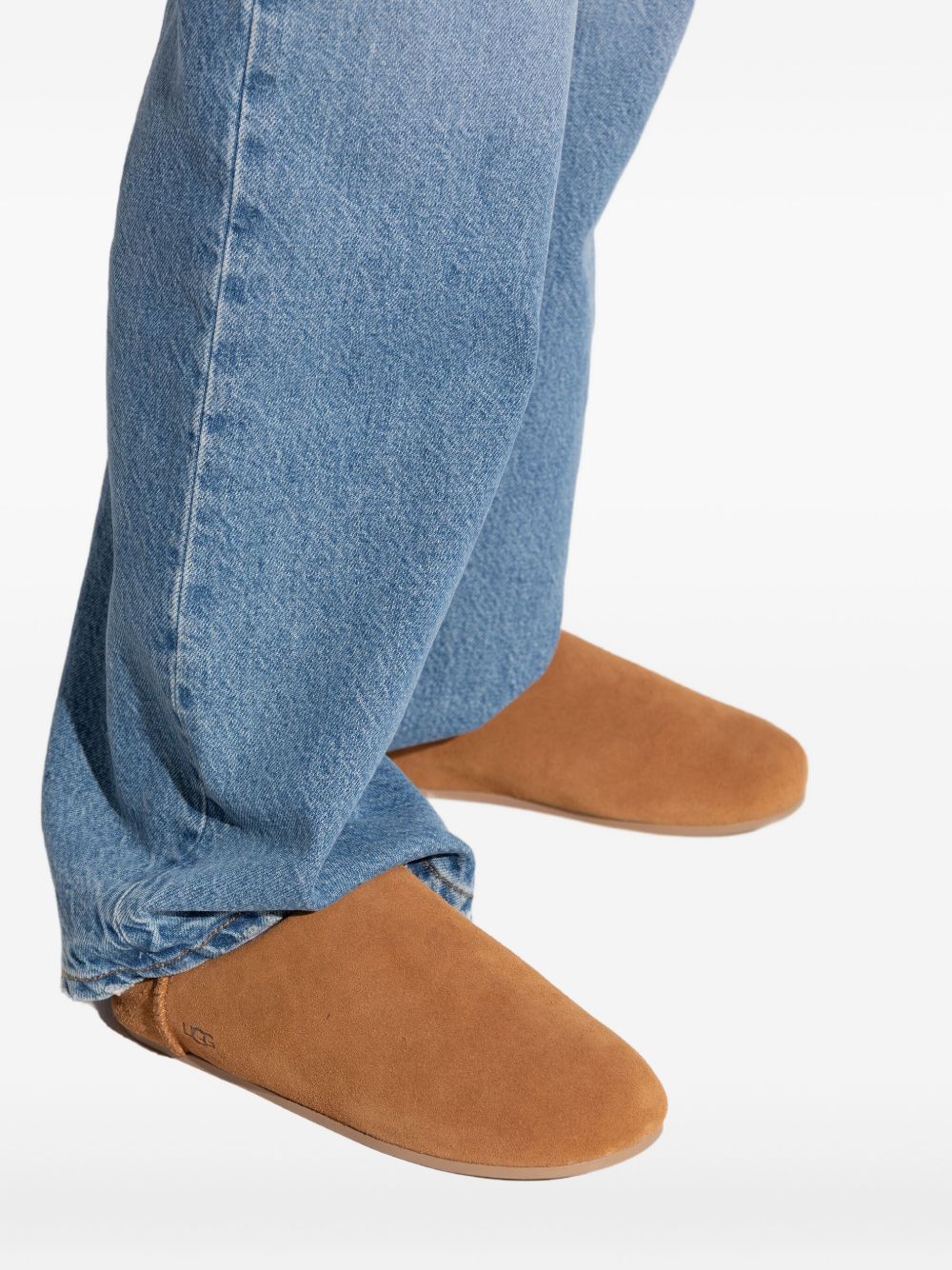 UGG
Slippers in pelle scamosciata