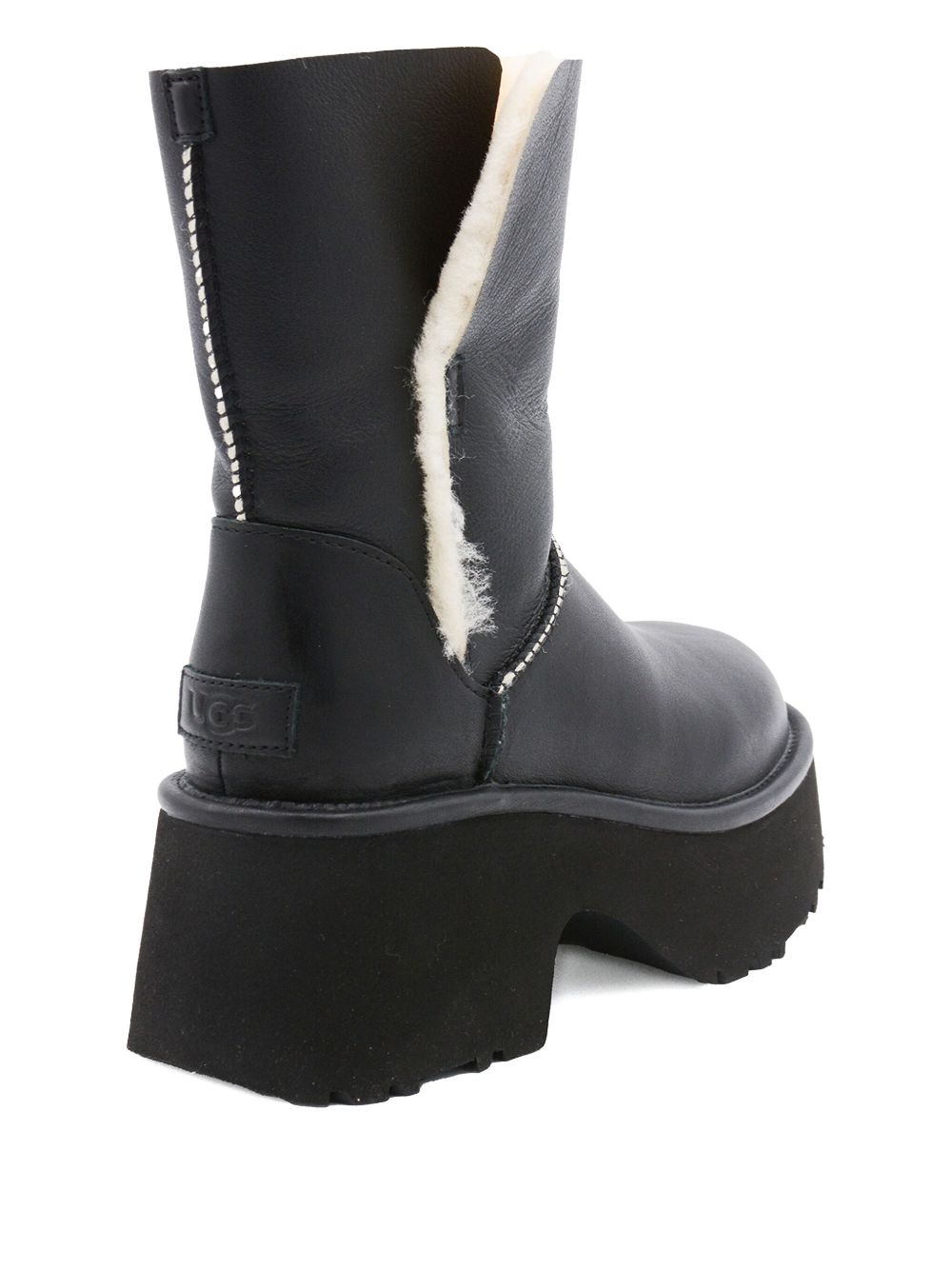 UGG
Stivali Esmee Classic in Pelle, Nero
Dettagli:
