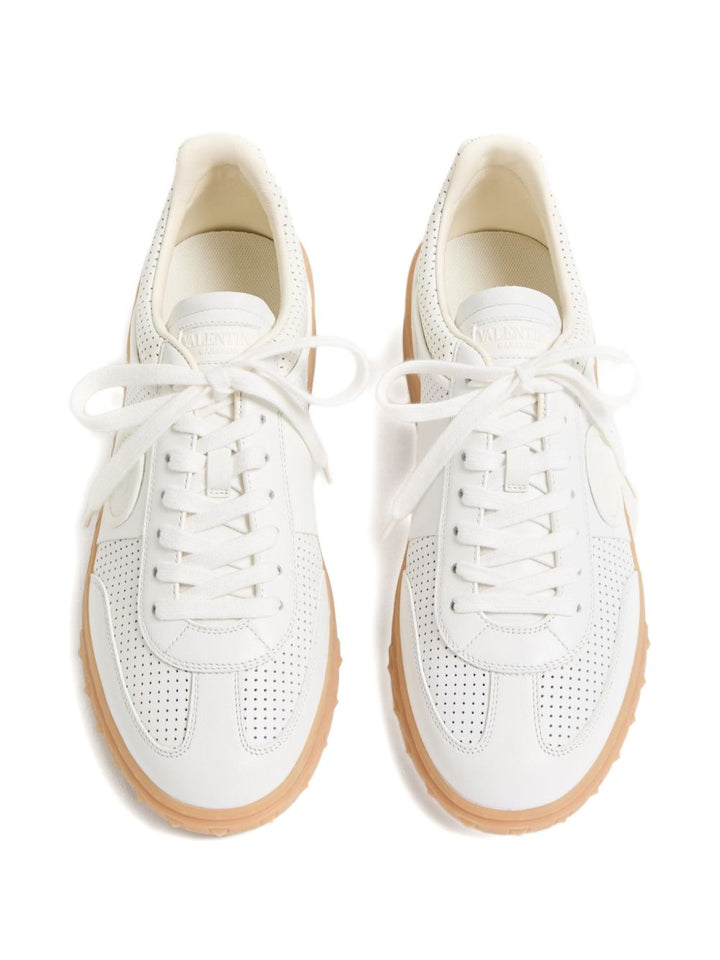 Valentino Garavani
Sneakers Upvillage