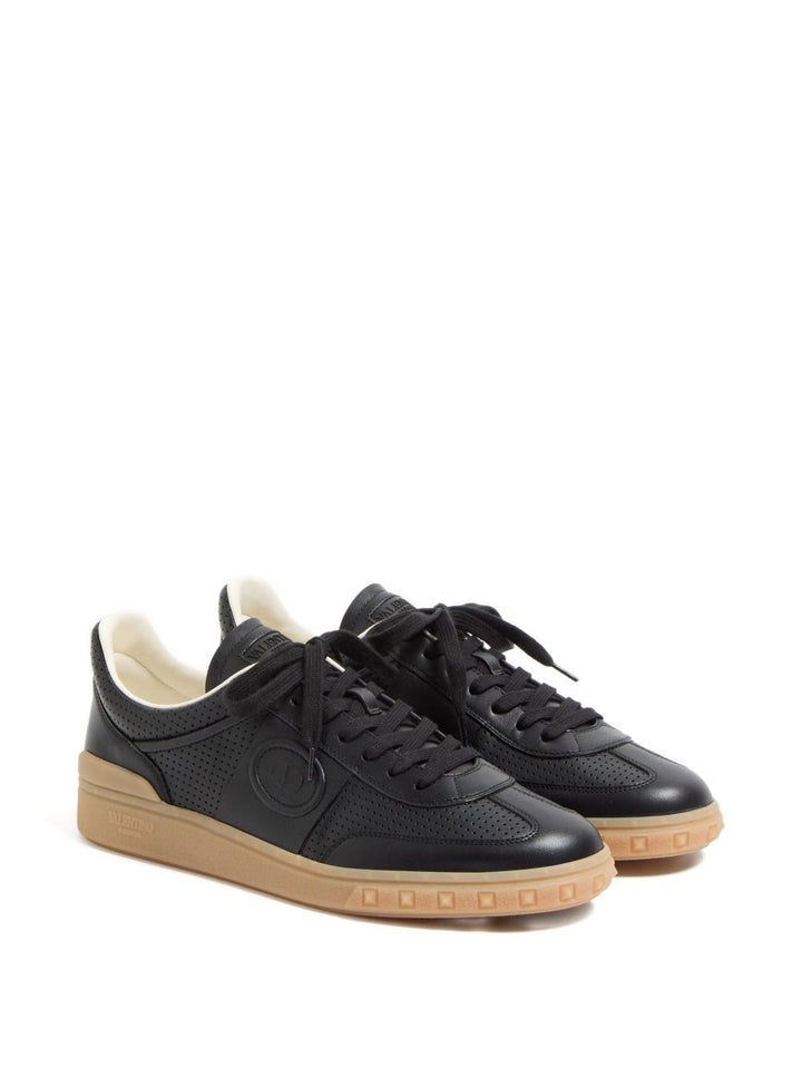 Valentino Garavani
Sneakers Upvillage