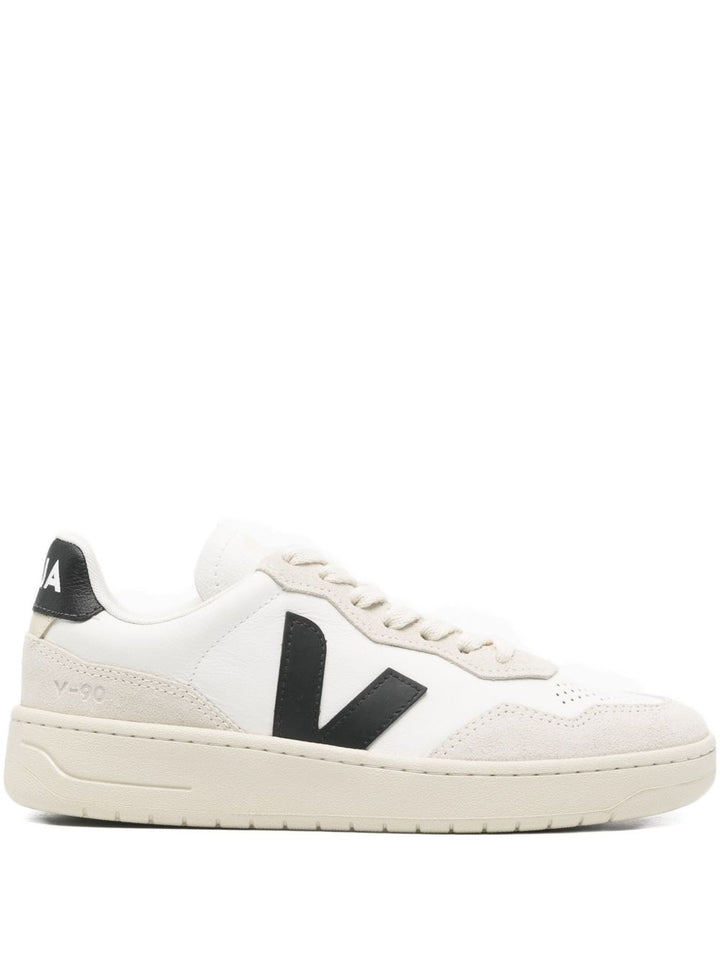 Veja
Sneakers V-90 in pelle bianca e nera