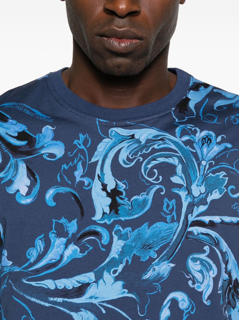 Versace Jeans Couture T-shirt con stampa barocca