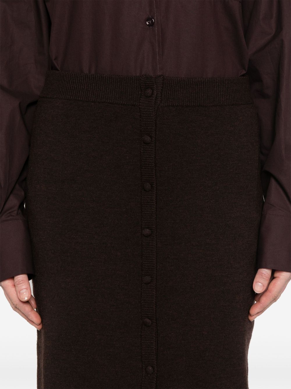 Victoria Beckham
Gonna midi con bottone